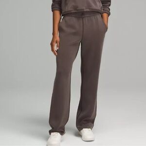 Lululemon Softstreme High rise Pants - Espresso color- size 6
